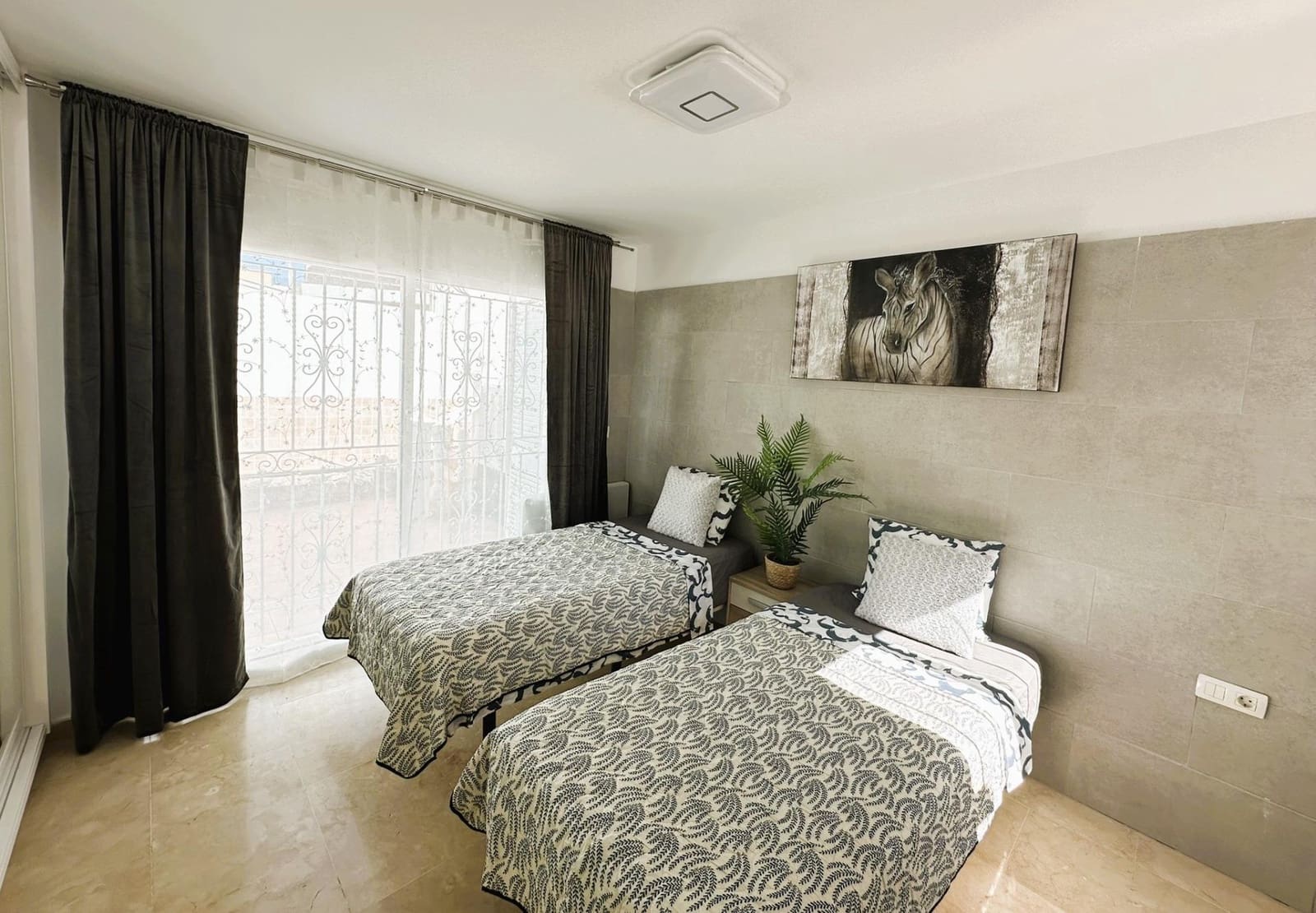 4 sypialnia Willa na sprzedaż w El Madronal z basenem garażem - 1 499 000 € (Ref: 9200488)