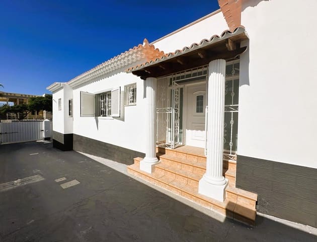 4 chambre Villa/Maison à vendre à El Madroñal, Adeje avec piscine garage - 1 499 000 € (Ref: 9200488)