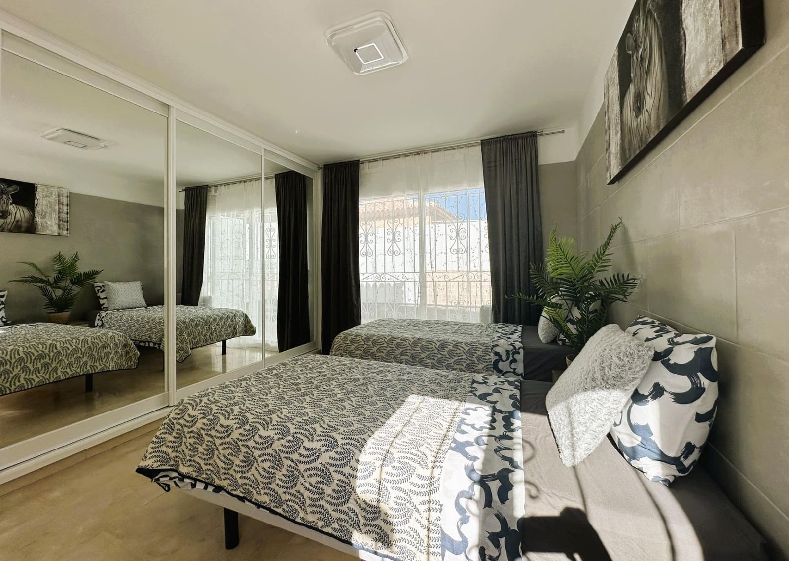 4 sypialnia Willa na sprzedaż w El Madronal z basenem garażem - 1 499 000 € (Ref: 9200488)