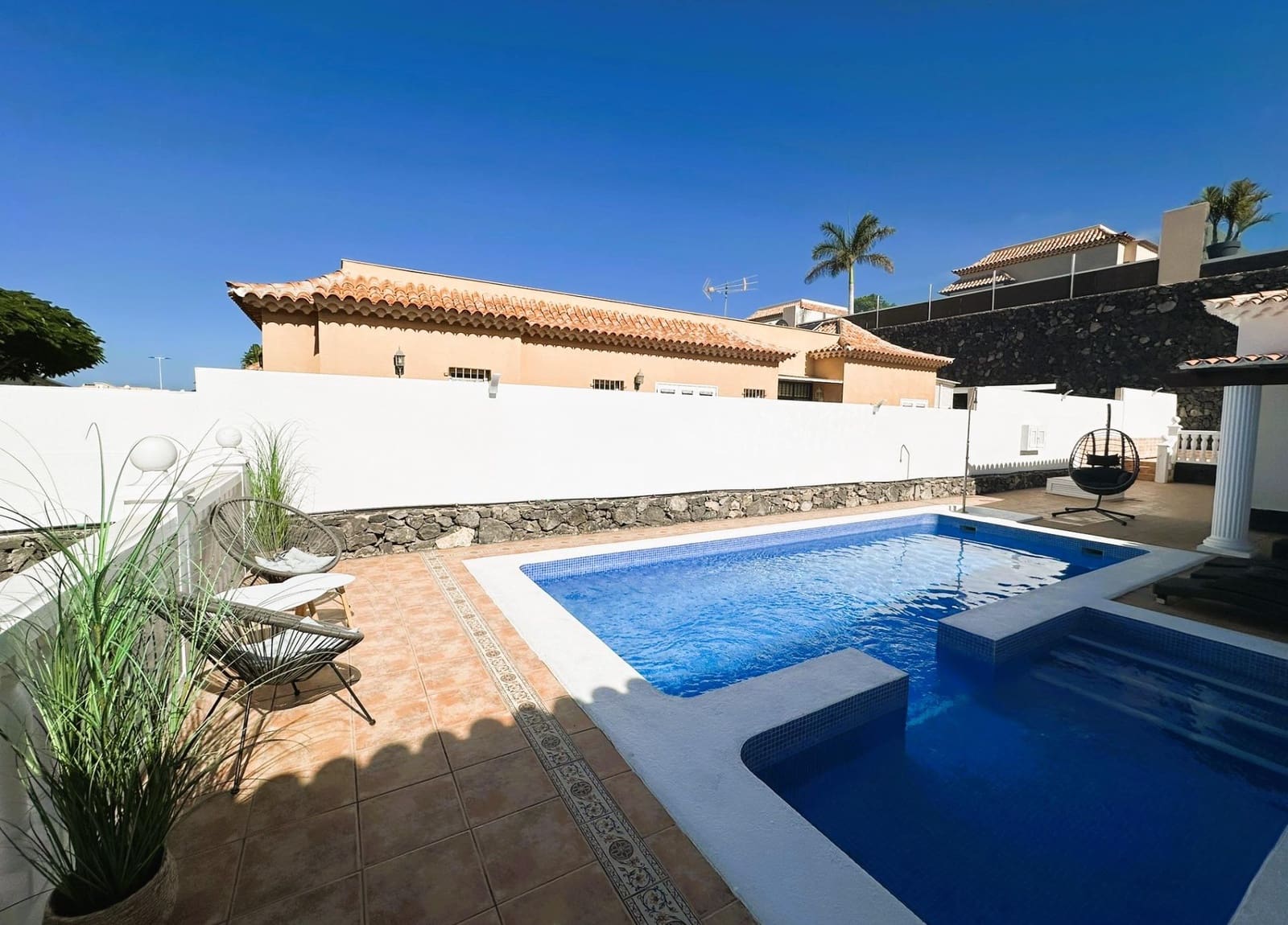 4 sypialnia Willa na sprzedaż w El Madronal z basenem garażem - 1 499 000 € (Ref: 9200488)