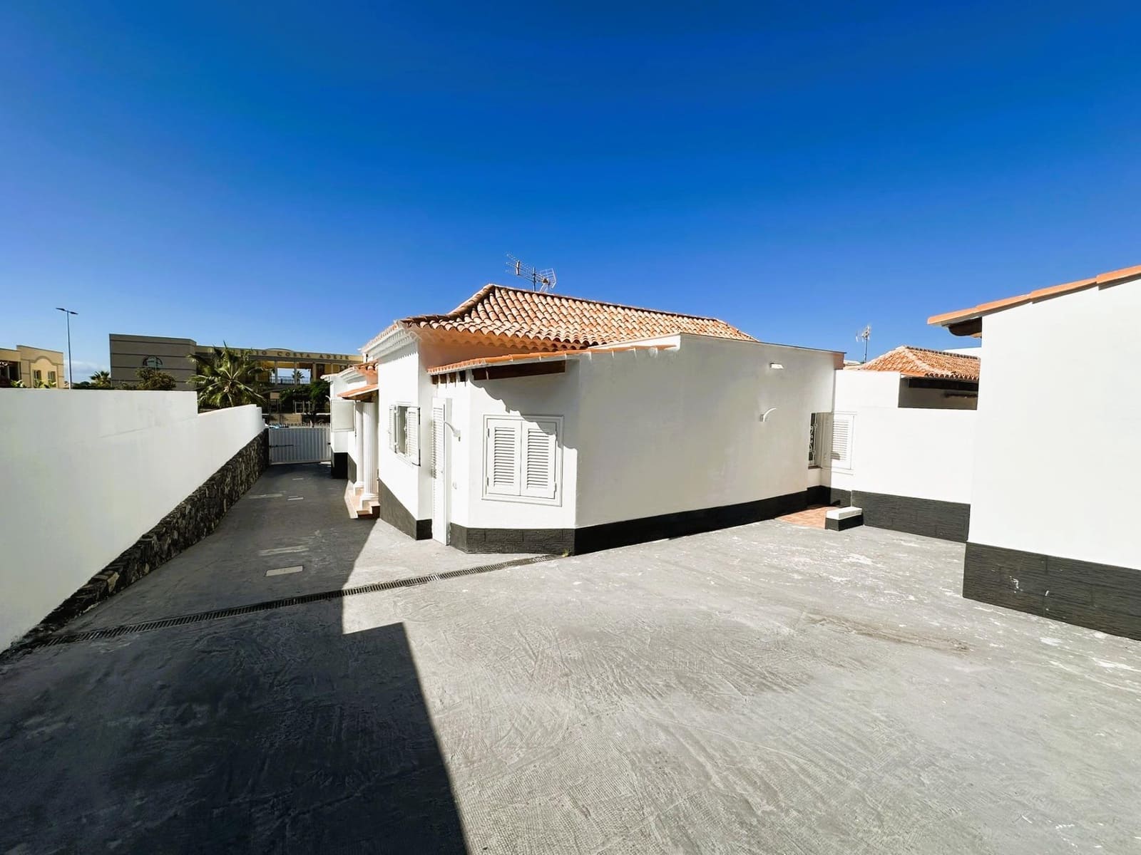 4 sypialnia Willa na sprzedaż w El Madronal z basenem garażem - 1 499 000 € (Ref: 9200488)