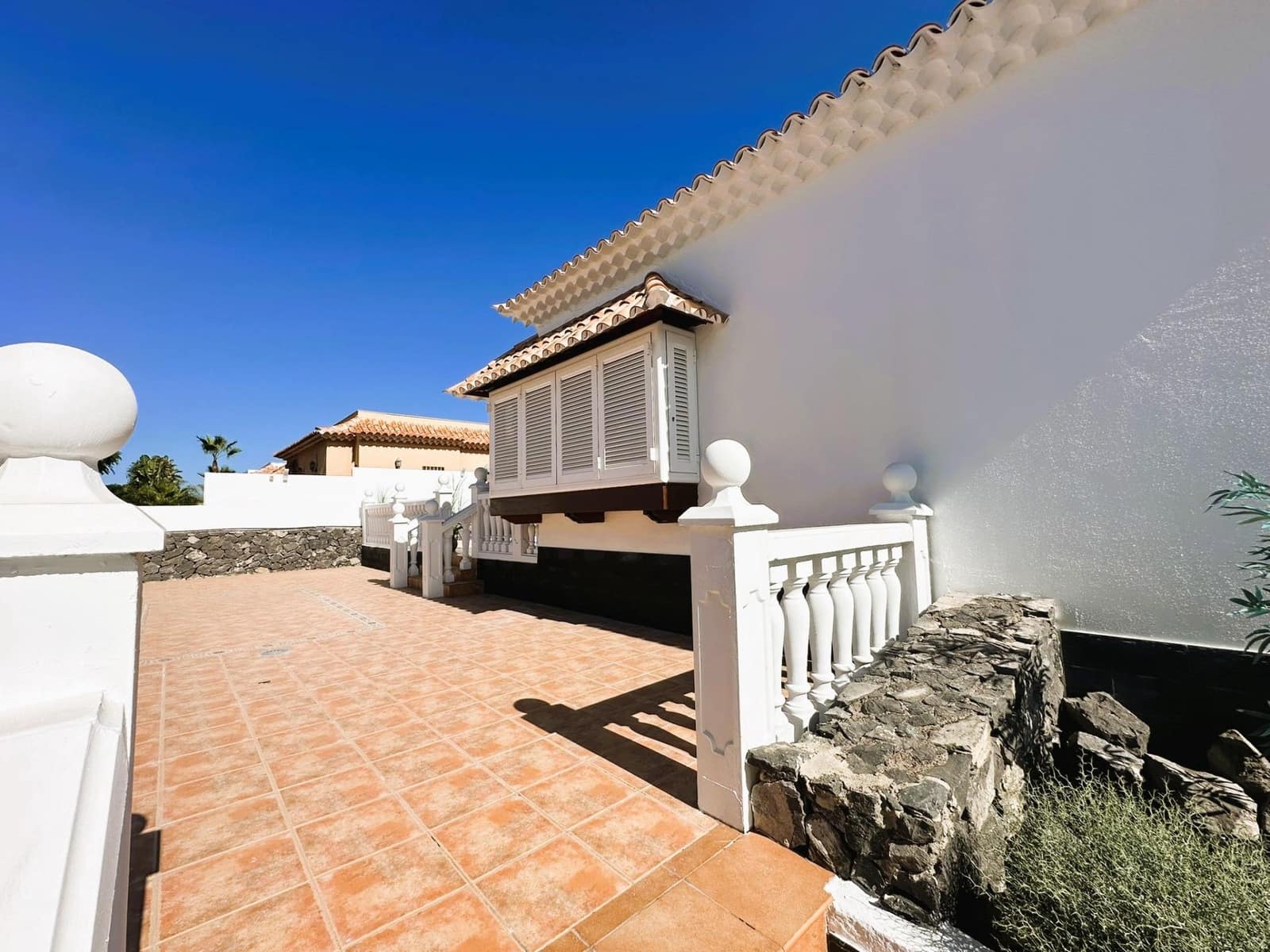 4 sypialnia Willa na sprzedaż w El Madronal z basenem garażem - 1 499 000 € (Ref: 9200488)