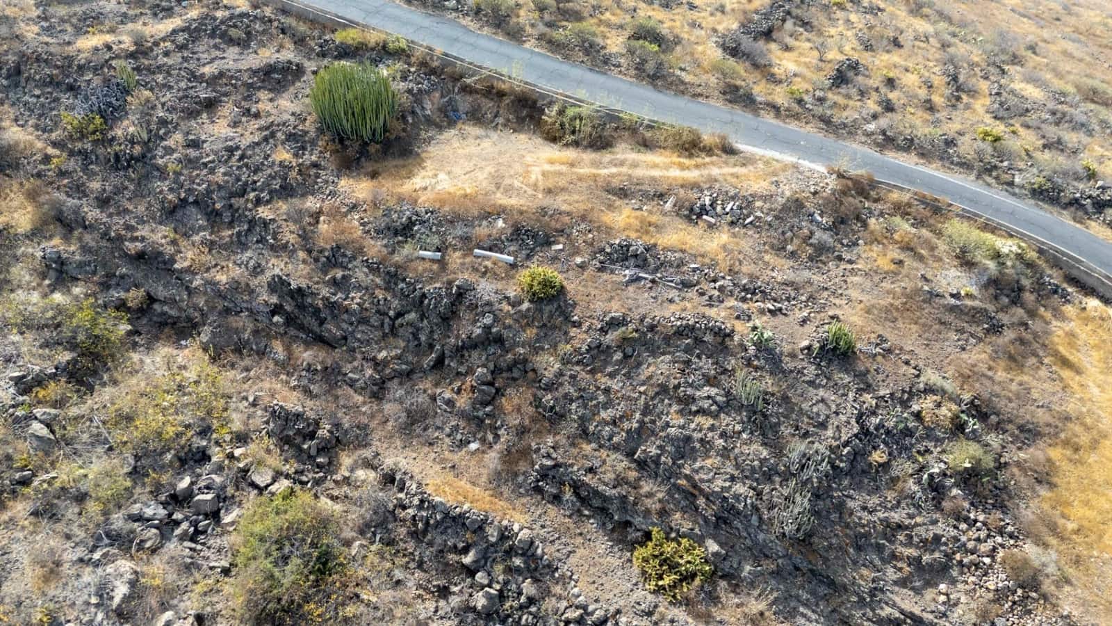 Grunde uden byggetilladelser til salg i Adeje - € 89.000 (Ref: 9264549)