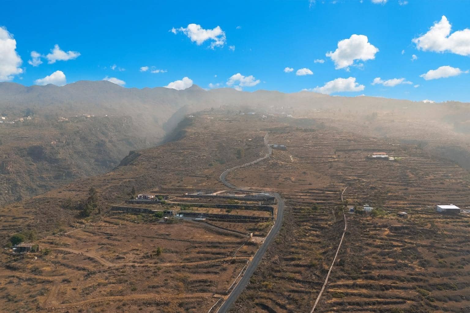 Ubebygd land til salgs i Adeje - € 79 000 (Ref: 9264549)