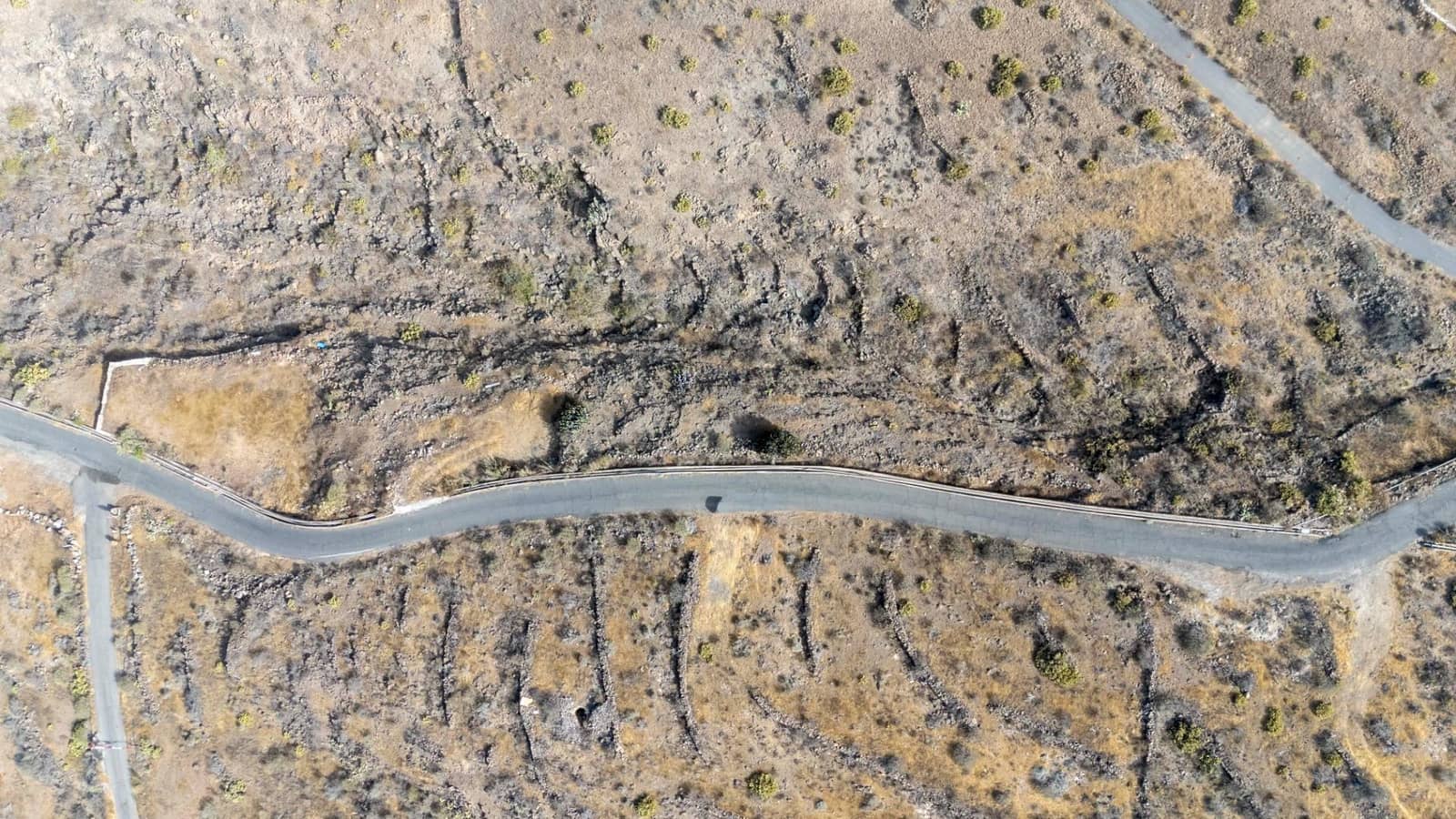 Ubebygd land til salgs i Adeje - € 79 000 (Ref: 9264549)