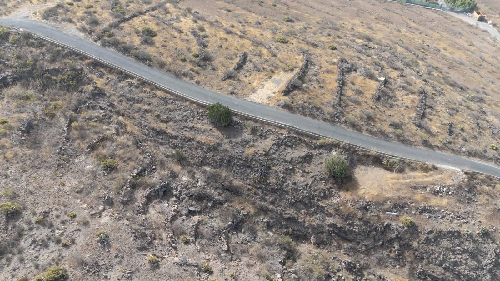 Ubebygd land til salgs i Adeje - € 79 000 (Ref: 9264549)