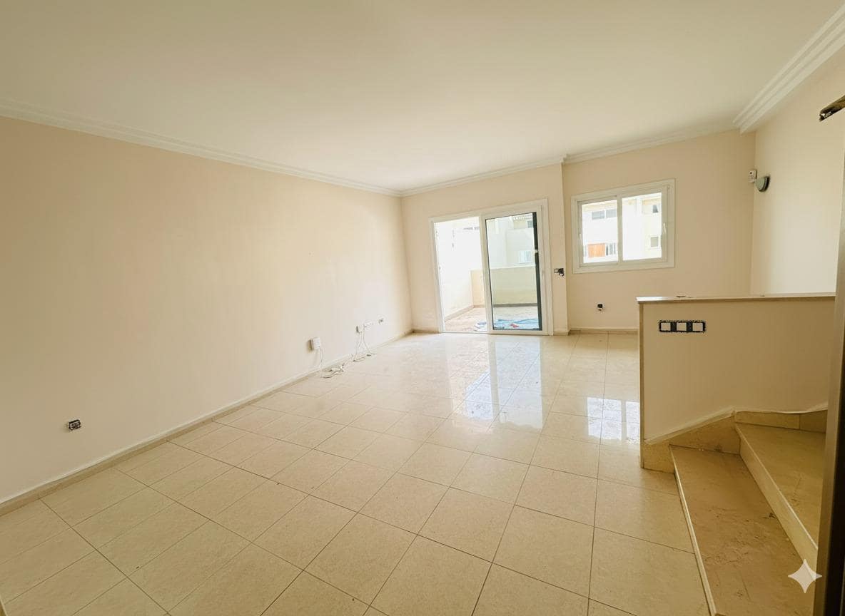 3 slaapkamer Rijtjeshuis te koop in Los Cristianos met zwembad garage - € 680.000 (Ref: 9326478)