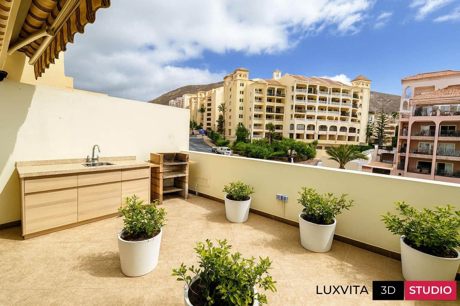 3 slaapkamer Rijtjeshuis te koop in Los Cristianos met zwembad garage - € 680.000 (Ref: 9326478)