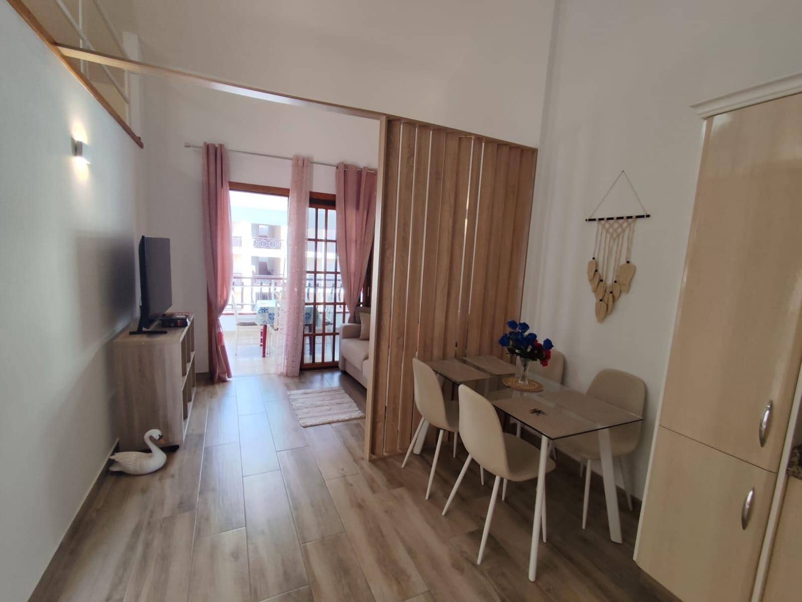 1 quarto Apartamento para venda em Los Cristianos com piscina - 285 000 € (Ref: 9341217)