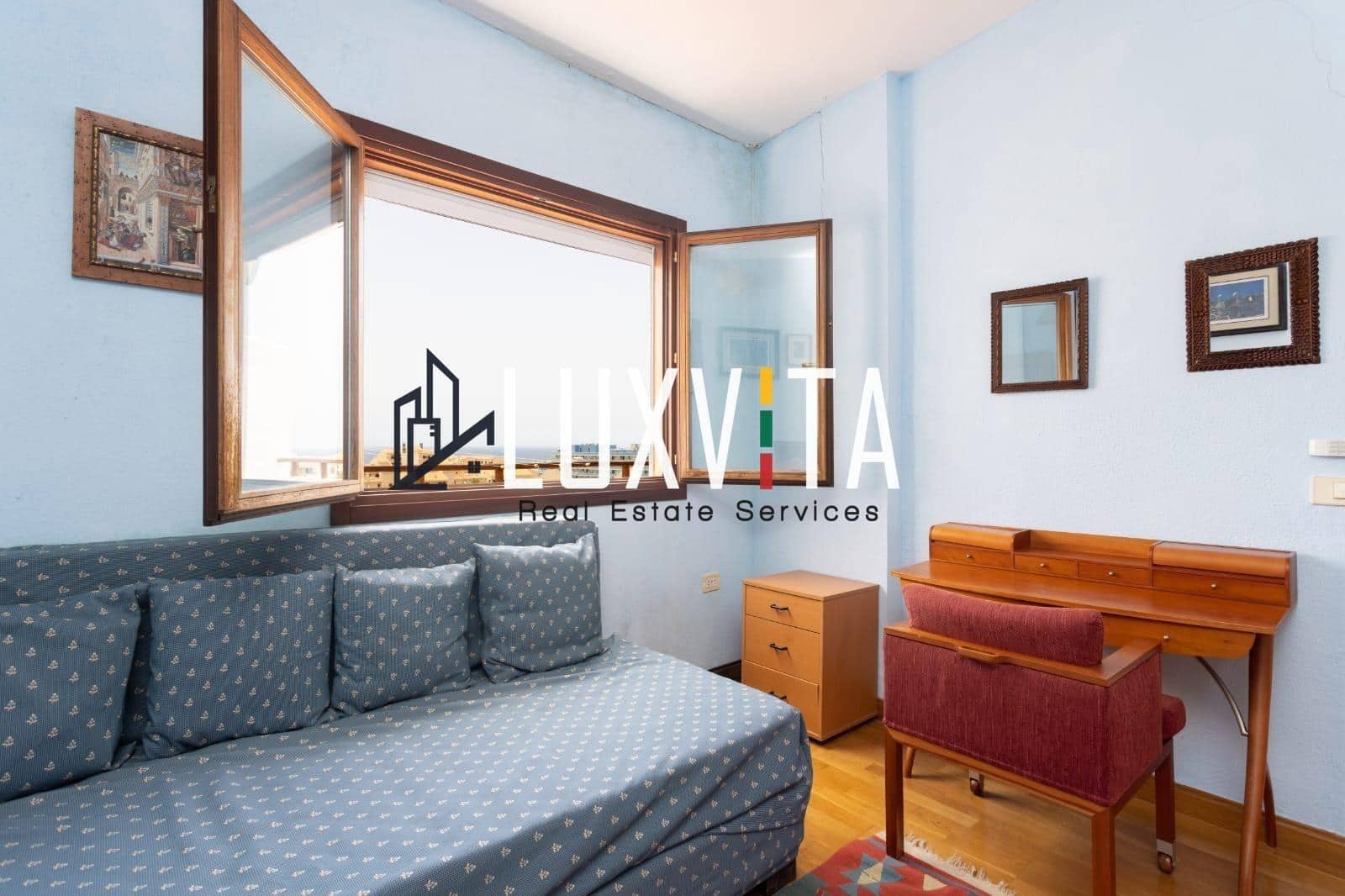 4 quarto Penthouse para venda em Playa de las Americas com piscina garagem - 645 000 € (Ref: 9419778)