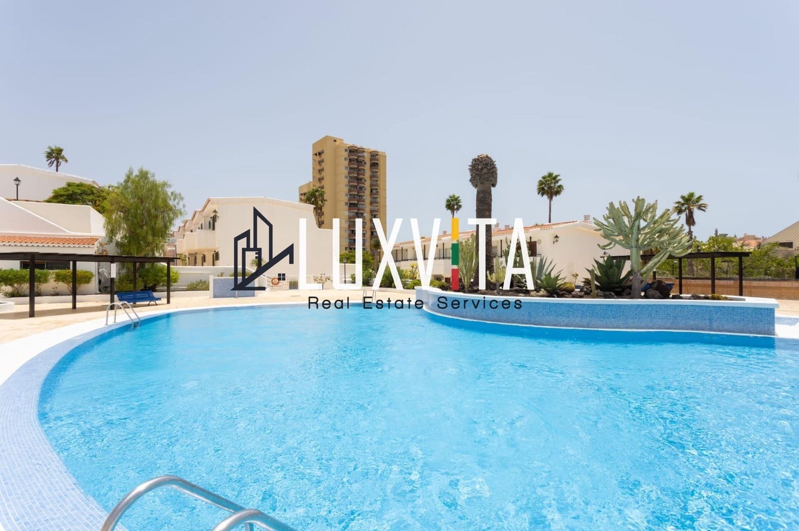 4 quarto Penthouse para venda em Playa de las Americas com piscina garagem - 645 000 € (Ref: 9419778)