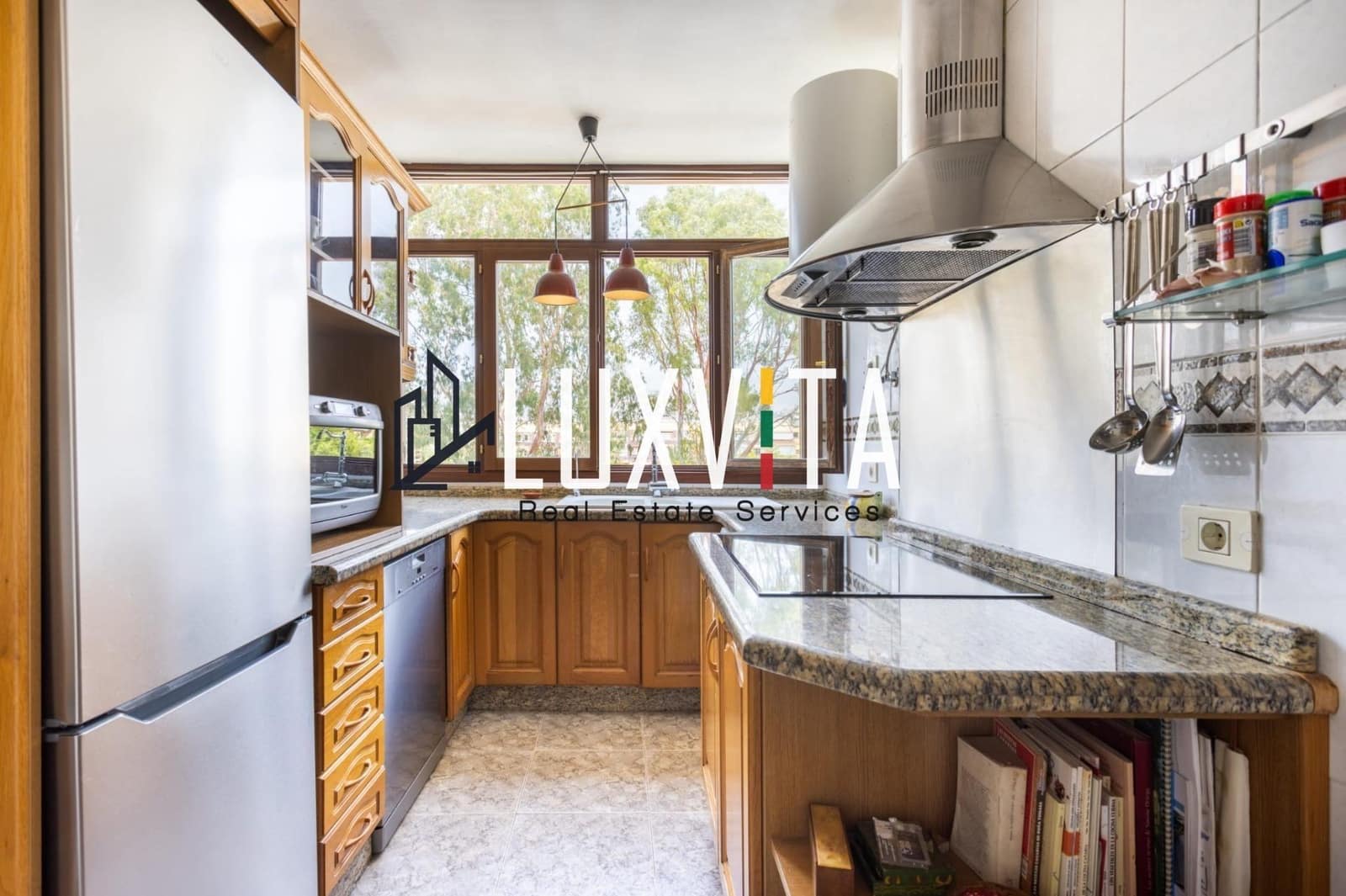 4 quarto Penthouse para venda em Playa de las Americas com piscina garagem - 645 000 € (Ref: 9419778)