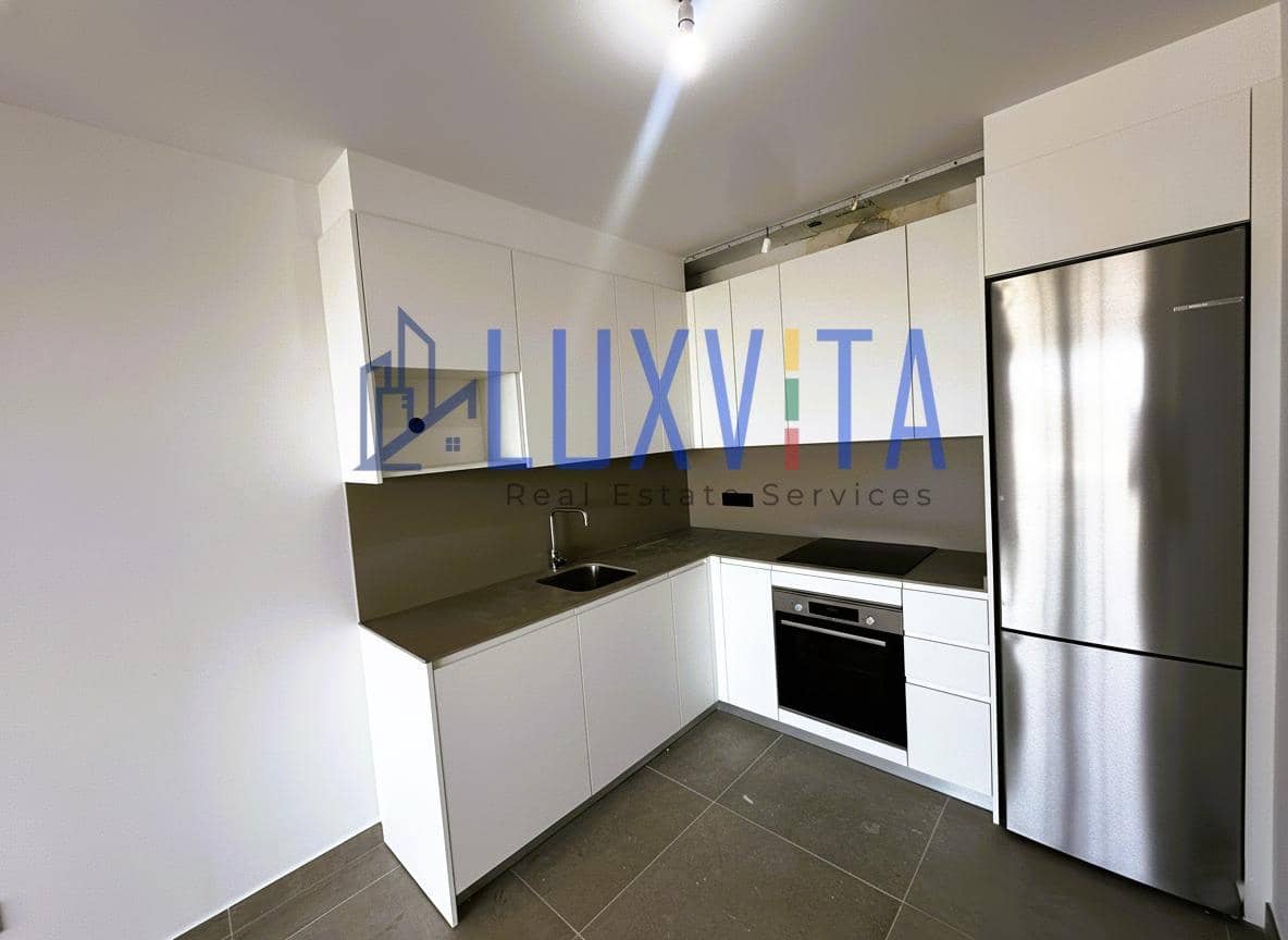 2 sovrum Lägenhet till salu i El Madronal med pool - 590 000 € (Ref: 9437130)