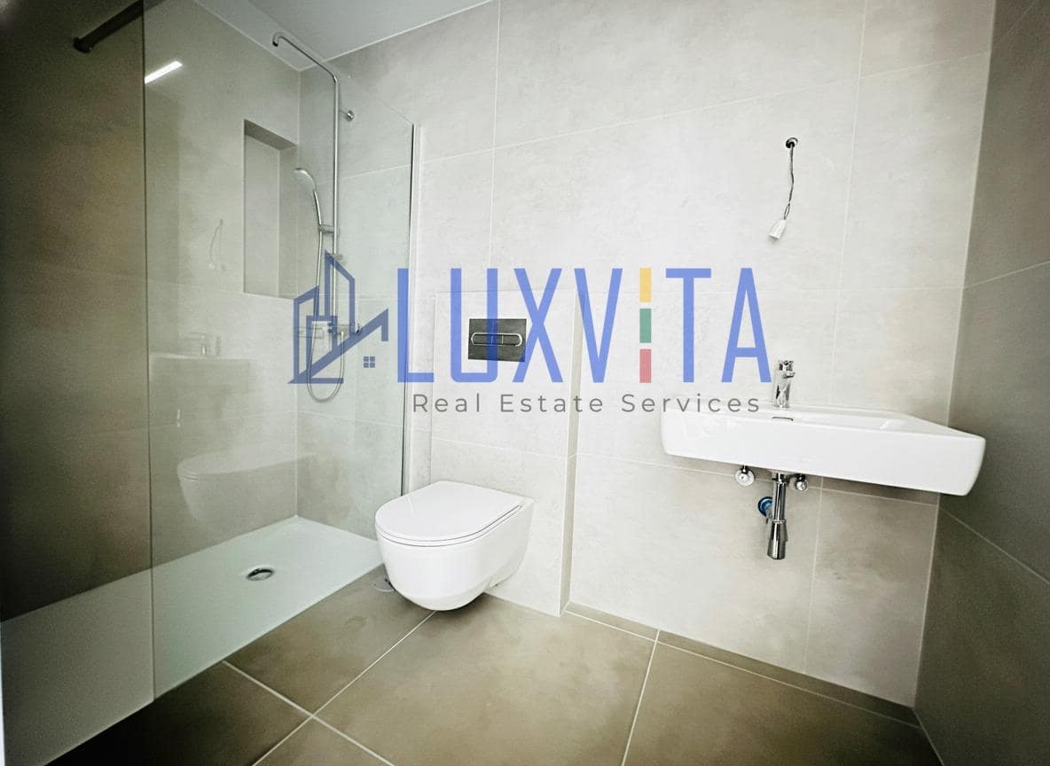 2 sovrum Lägenhet till salu i El Madronal med pool - 590 000 € (Ref: 9437130)