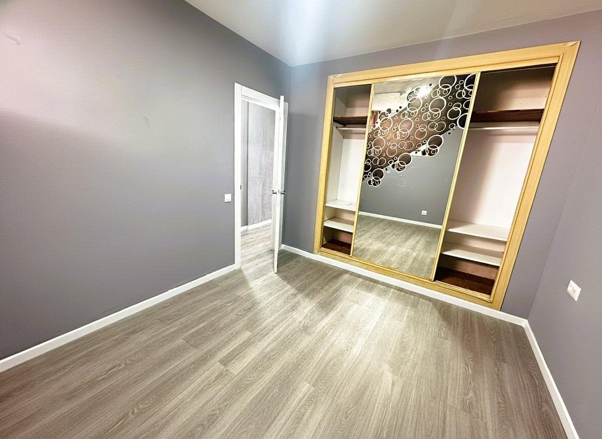 1 soverom Leilighet til salgs i Los Cristianos med svømmebasseng - € 245 000 (Ref: 9446353)