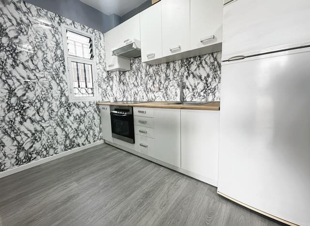 1 soverom Leilighet til salgs i Los Cristianos, Arona med svømmebasseng - € 245 000 (Ref: 9446353)