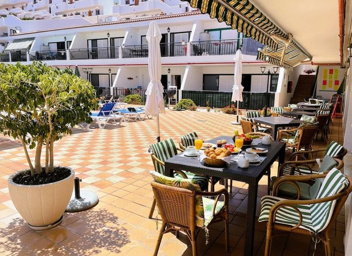 1 soverom Leilighet til salgs i Los Cristianos med svømmebasseng - € 245 000 (Ref: 9446353)