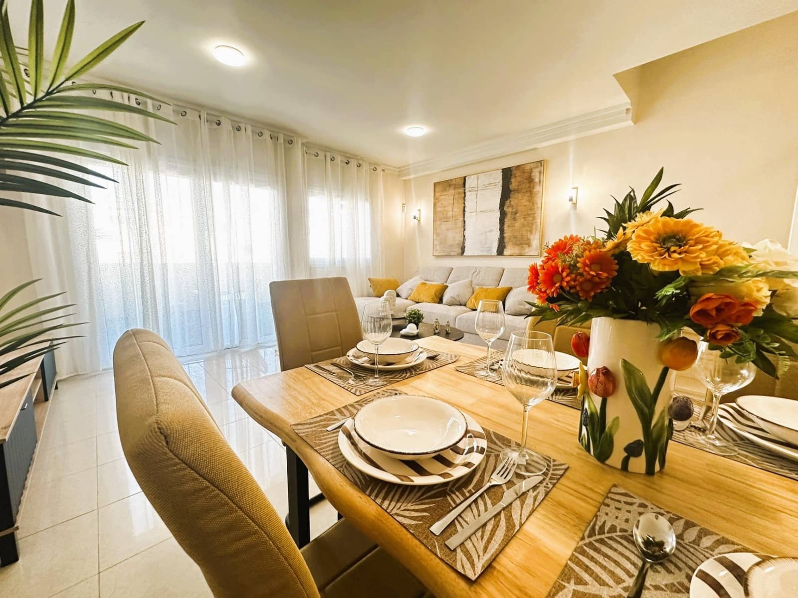 3 makuuhuone Rivitalo myytävänä paikassa Los Cristianos mukana uima-altaan 
autotalli - 680 000 € (Ref: 9456284)