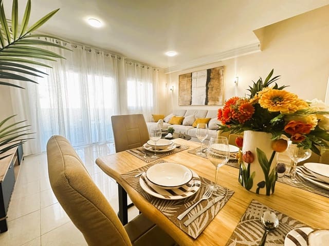 3 sypialnia Dom szeregowy na sprzedaż w Los Cristianos, Arona z basenem garażem - 680 000 € (Ref: 9456284)