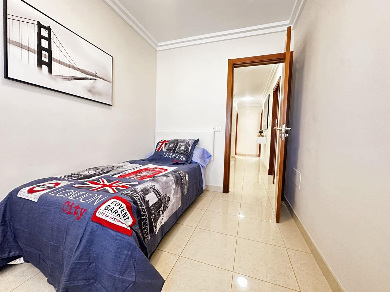 3 makuuhuone Rivitalo myytävänä paikassa Los Cristianos mukana uima-altaan 
autotalli - 680 000 € (Ref: 9456284)