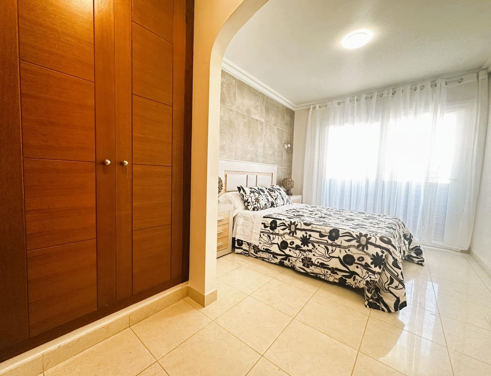 3 makuuhuone Rivitalo myytävänä paikassa Los Cristianos mukana uima-altaan 
autotalli - 680 000 € (Ref: 9456284)