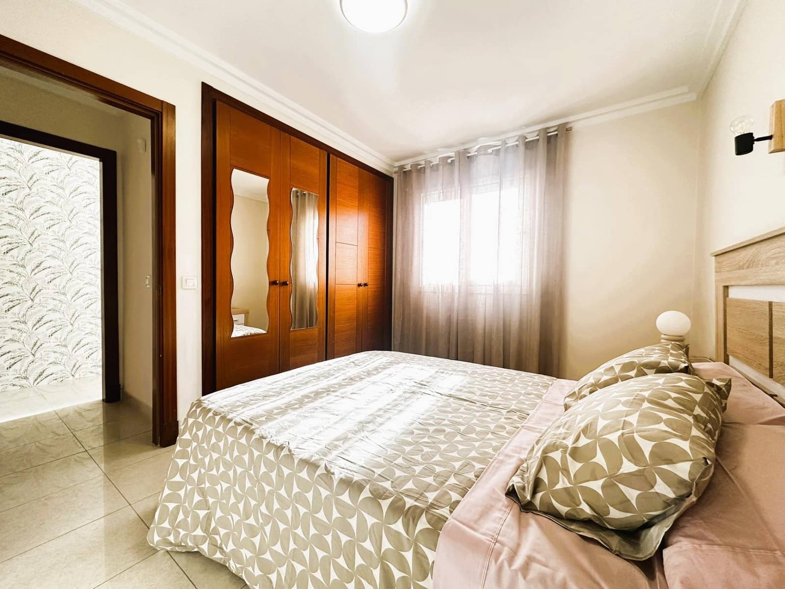 3 makuuhuone Rivitalo myytävänä paikassa Los Cristianos mukana uima-altaan 
autotalli - 680 000 € (Ref: 9456284)