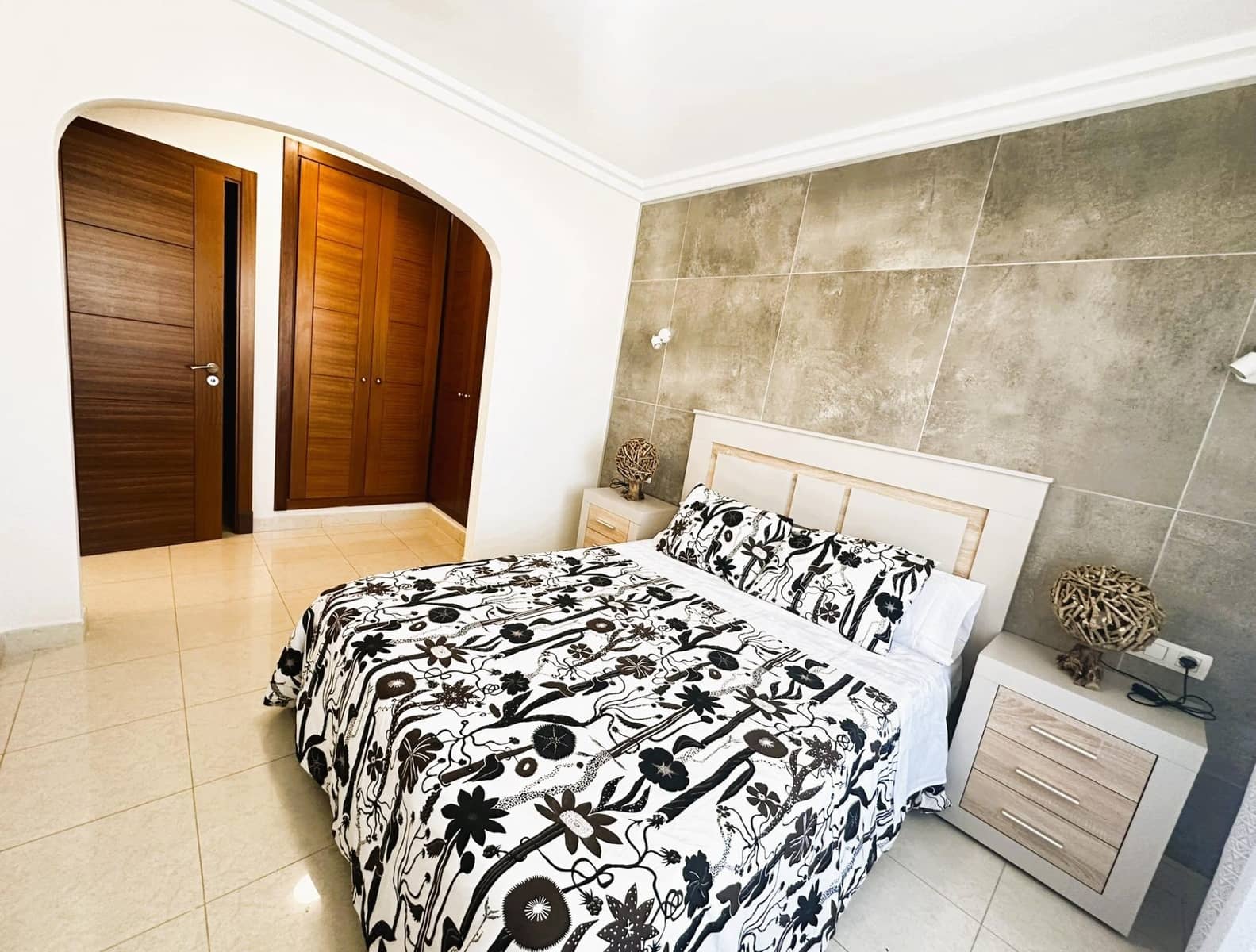 3 makuuhuone Rivitalo myytävänä paikassa Los Cristianos mukana uima-altaan 
autotalli - 680 000 € (Ref: 9456284)