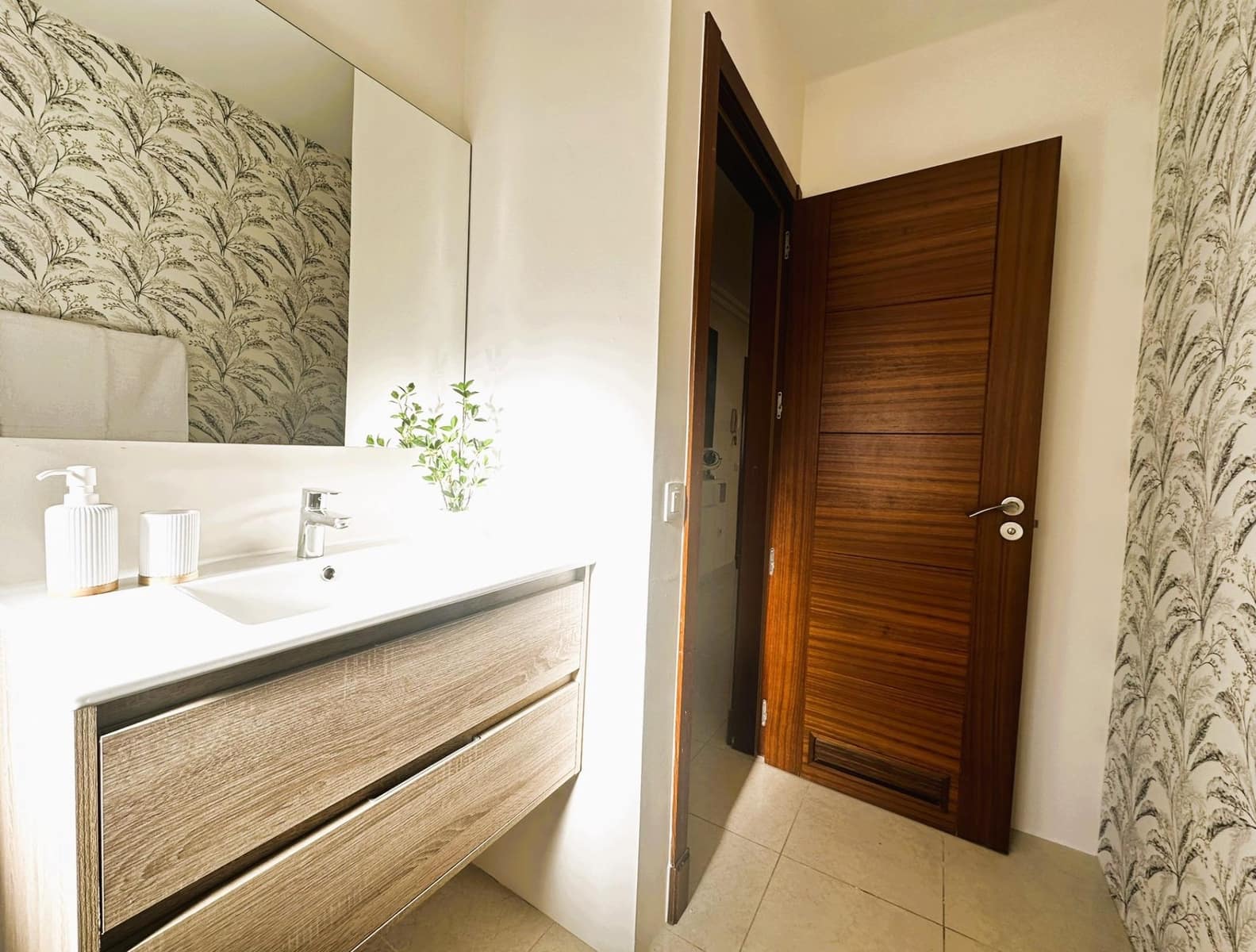 3 makuuhuone Rivitalo myytävänä paikassa Los Cristianos mukana uima-altaan 
autotalli - 680 000 € (Ref: 9456284)