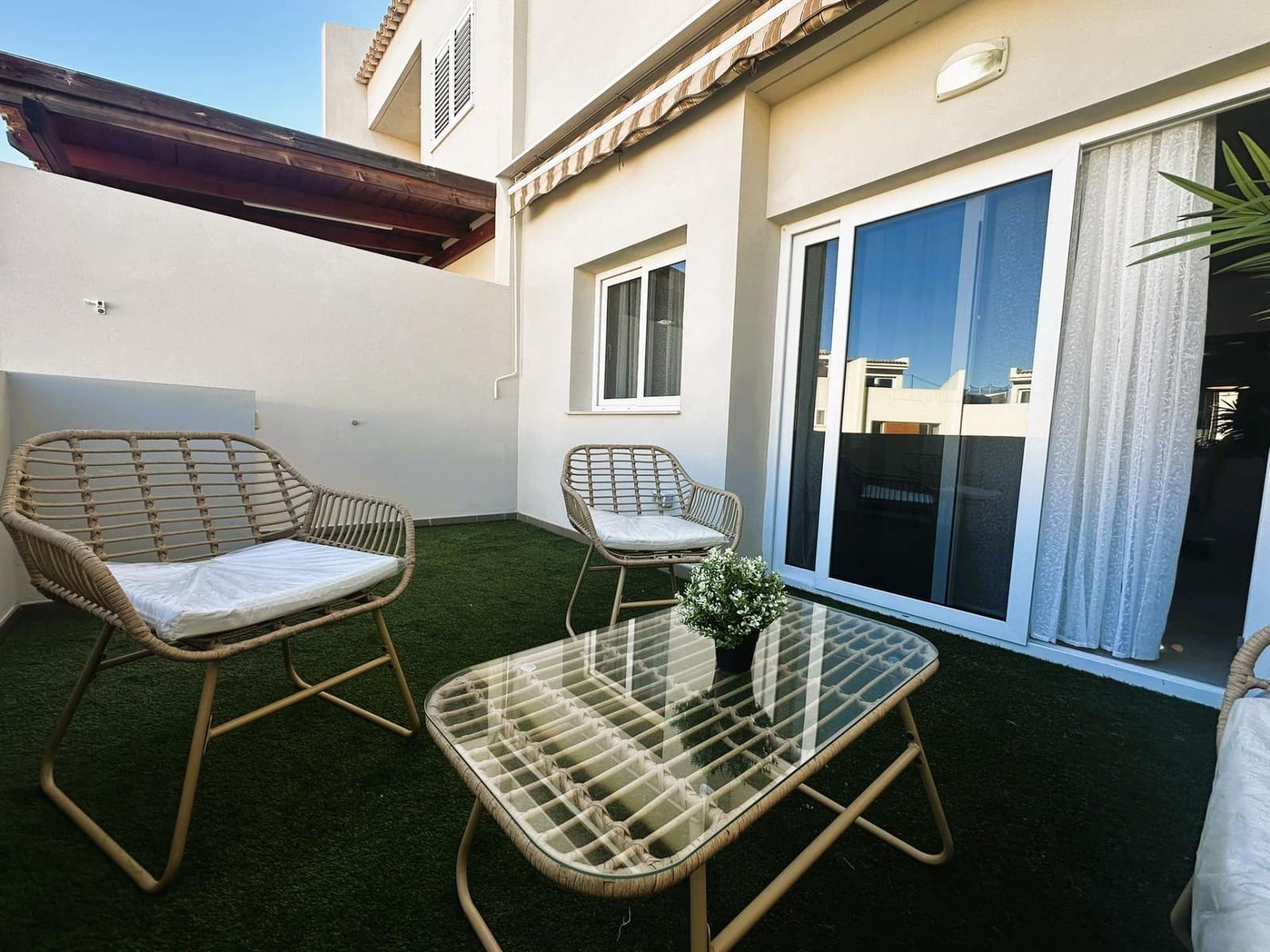 3 makuuhuone Rivitalo myytävänä paikassa Los Cristianos mukana uima-altaan 
autotalli - 680 000 € (Ref: 9456284)