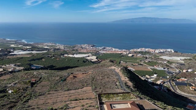 Undeveloped Land for sale in Chio, Guía de Isora - € 85,000 (Ref: 9491460)