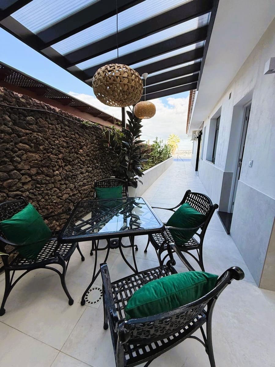 4 soverom Villa til salgs i Costa Adeje med svømmebasseng garasje - € 2 600 000 (Ref: 9543654)