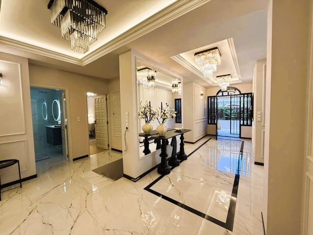 4 soverom Villa til salgs i San Eugenio Alto, Adeje med svømmebasseng garasje - € 2 600 000 (Ref: 9543654)