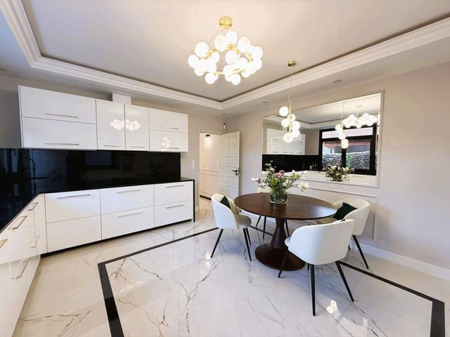 4 soverom Villa til salgs i San Eugenio Alto, Adeje med svømmebasseng garasje - € 2 600 000 (Ref: 9543654)