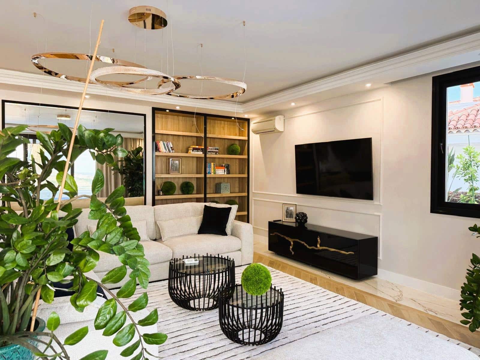 4 soverom Villa til salgs i Costa Adeje med svømmebasseng garasje - € 2 600 000 (Ref: 9543654)