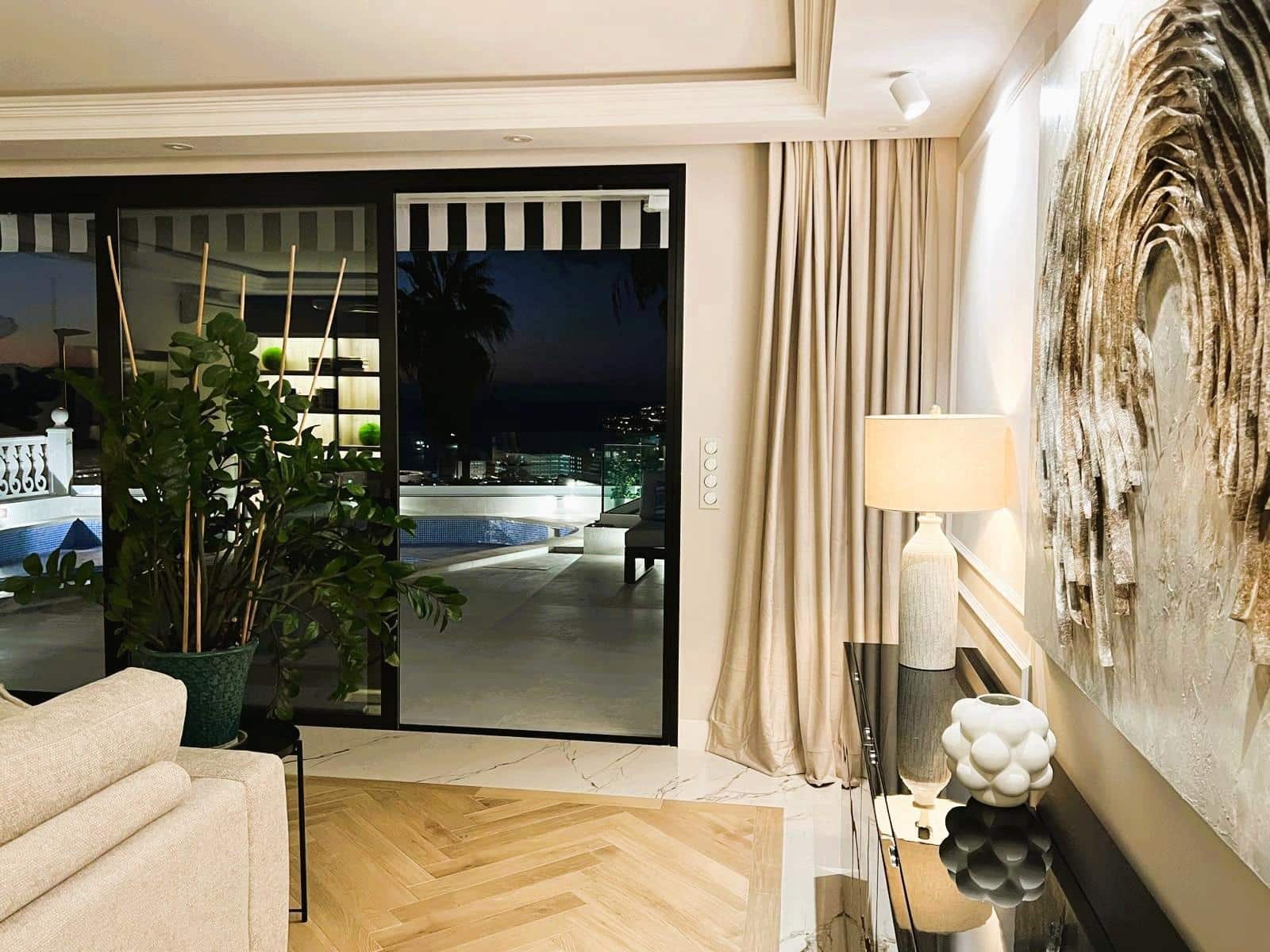 4 soverom Villa til salgs i Costa Adeje med svømmebasseng garasje - € 2 600 000 (Ref: 9543654)