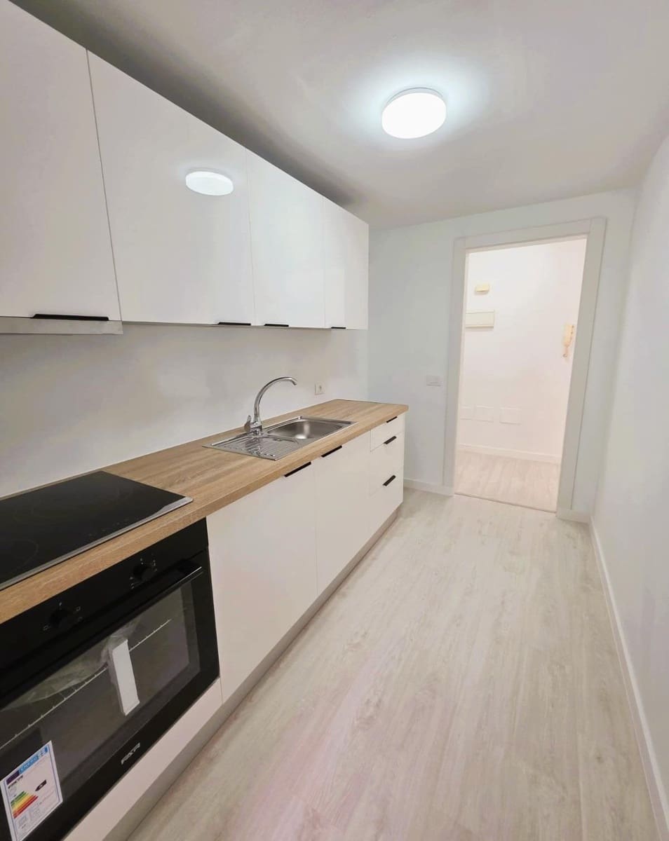 2 sypialnia Apartament na sprzedaż w Arona z basenem garażem - 272 000 € (Ref: 9565259)