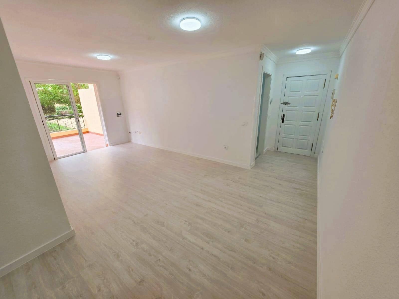 2 sypialnia Apartament na sprzedaż w Arona z basenem garażem - 272 000 € (Ref: 9565259)