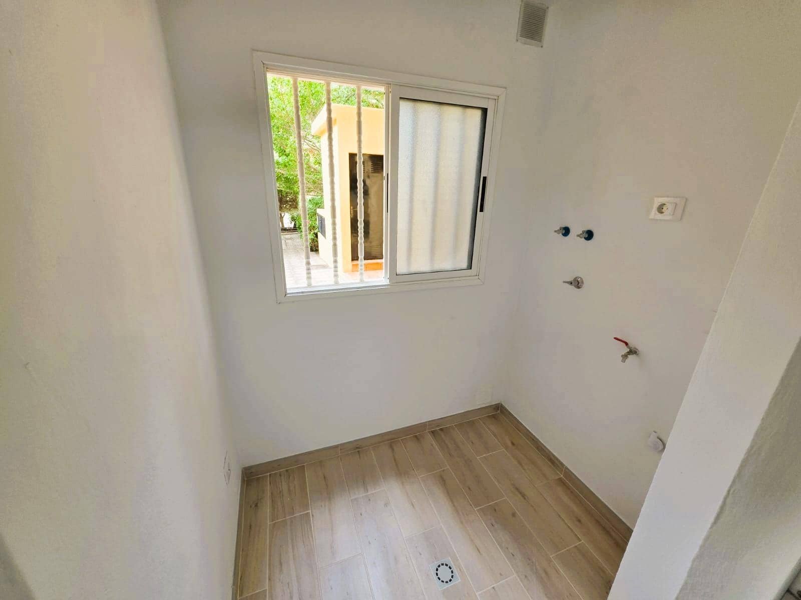 2 sypialnia Apartament na sprzedaż w Arona z basenem garażem - 272 000 € (Ref: 9565259)