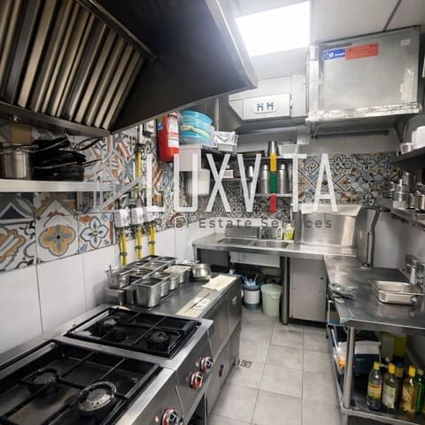 Commerciale da affittare in Los Cristianos, Arona - 4.000 € (Rif: 9648159)