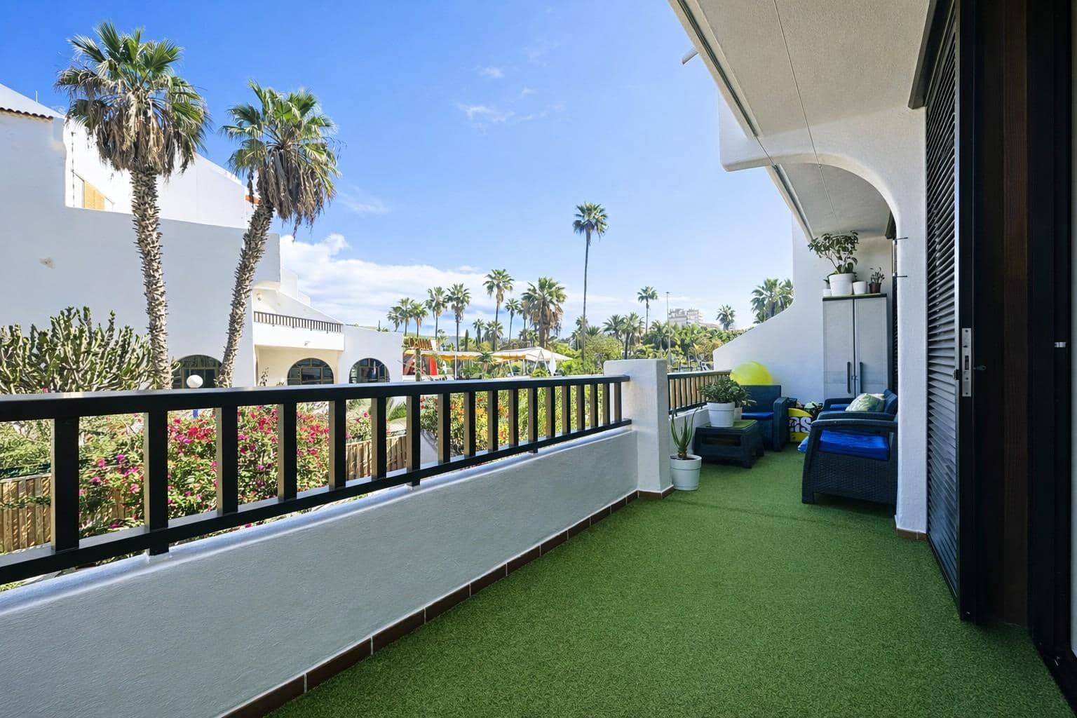 2 sypialnia Apartament na sprzedaż w Playa de las Americas z basenem - 630 000 € (Ref: 9648160)