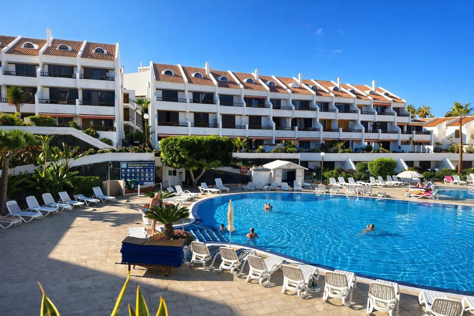 2 sypialnia Apartament na sprzedaż w Playa de las Americas z basenem - 630 000 € (Ref: 9648160)