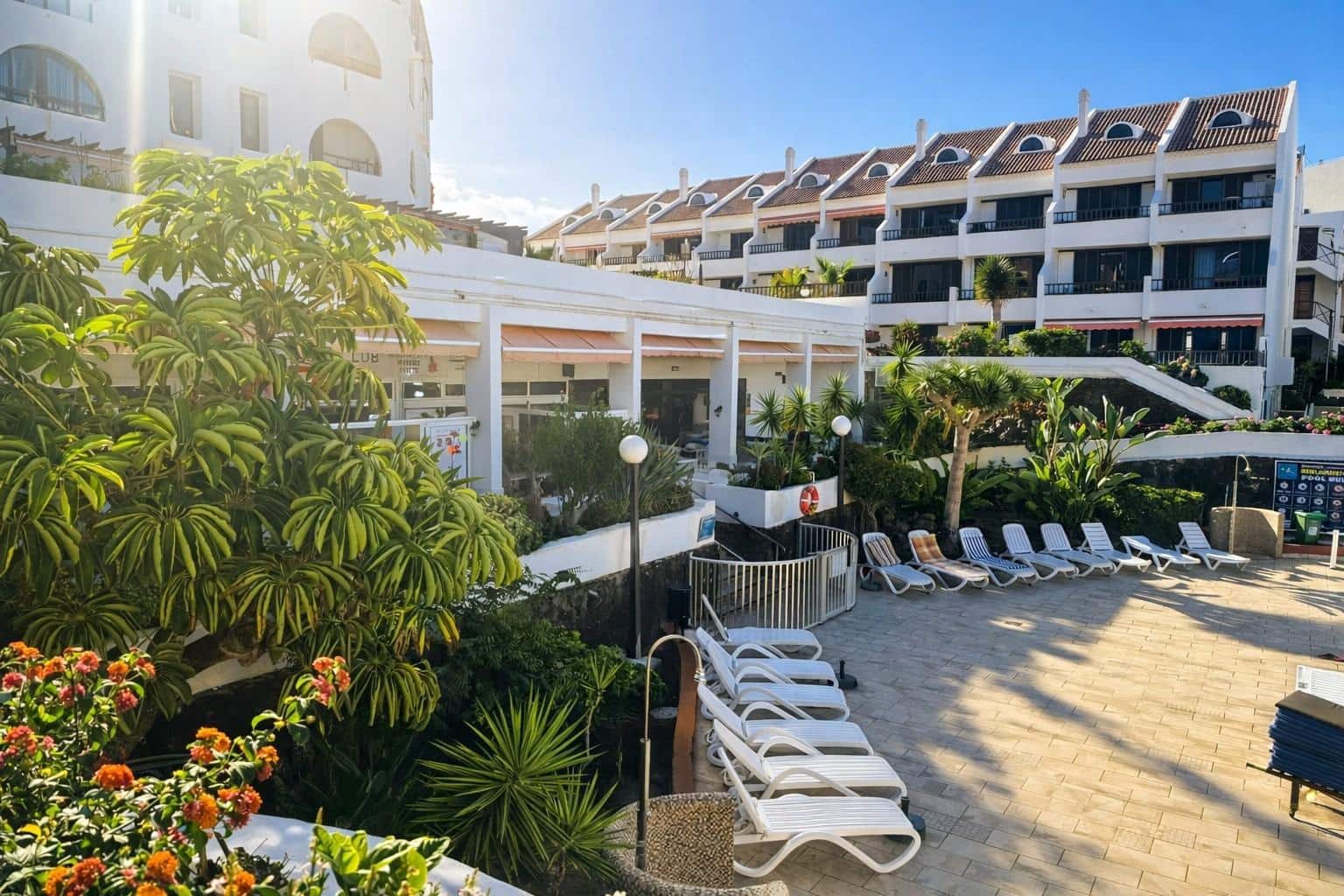 2 sypialnia Apartament na sprzedaż w Playa de las Americas z basenem - 630 000 € (Ref: 9648160)