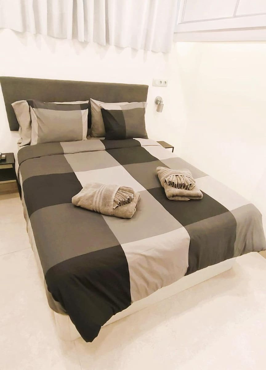 1 bedroom Apartment for sale in Playa de las Americas with pool - € 315,000 (Ref: 9648161)