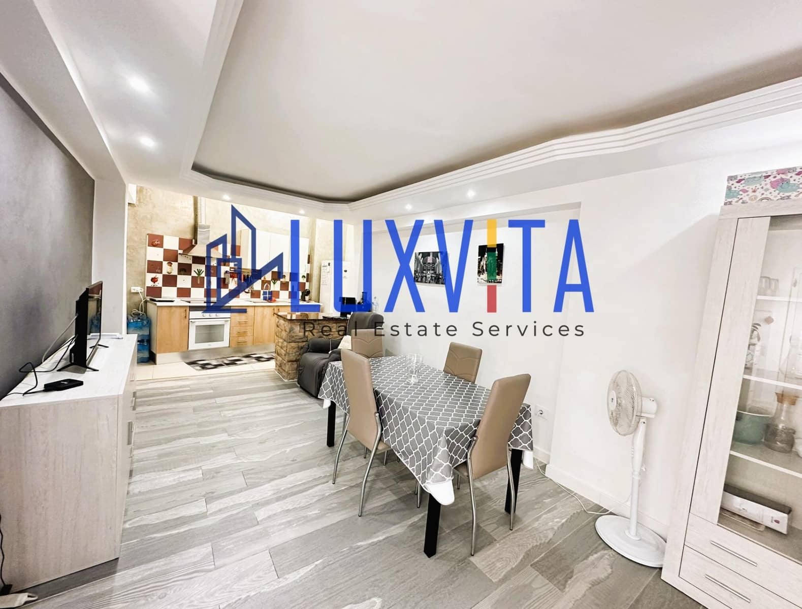 2 sovrum Lägenhet till salu i Los Cristianos med pool - 260 000 € (Ref: 9648163)