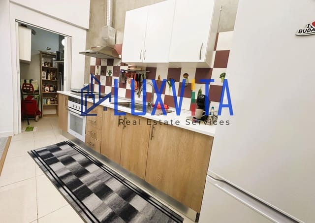 2 sovrum Lägenhet till salu i Los Cristianos, Arona med pool - 260 000 € (Ref: 9648163)