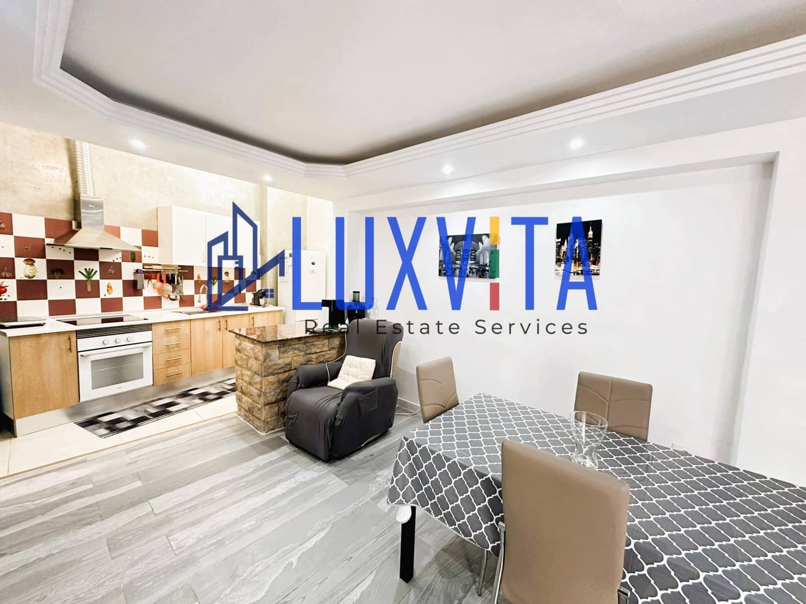 2 sovrum Lägenhet till salu i Los Cristianos med pool - 260 000 € (Ref: 9648163)