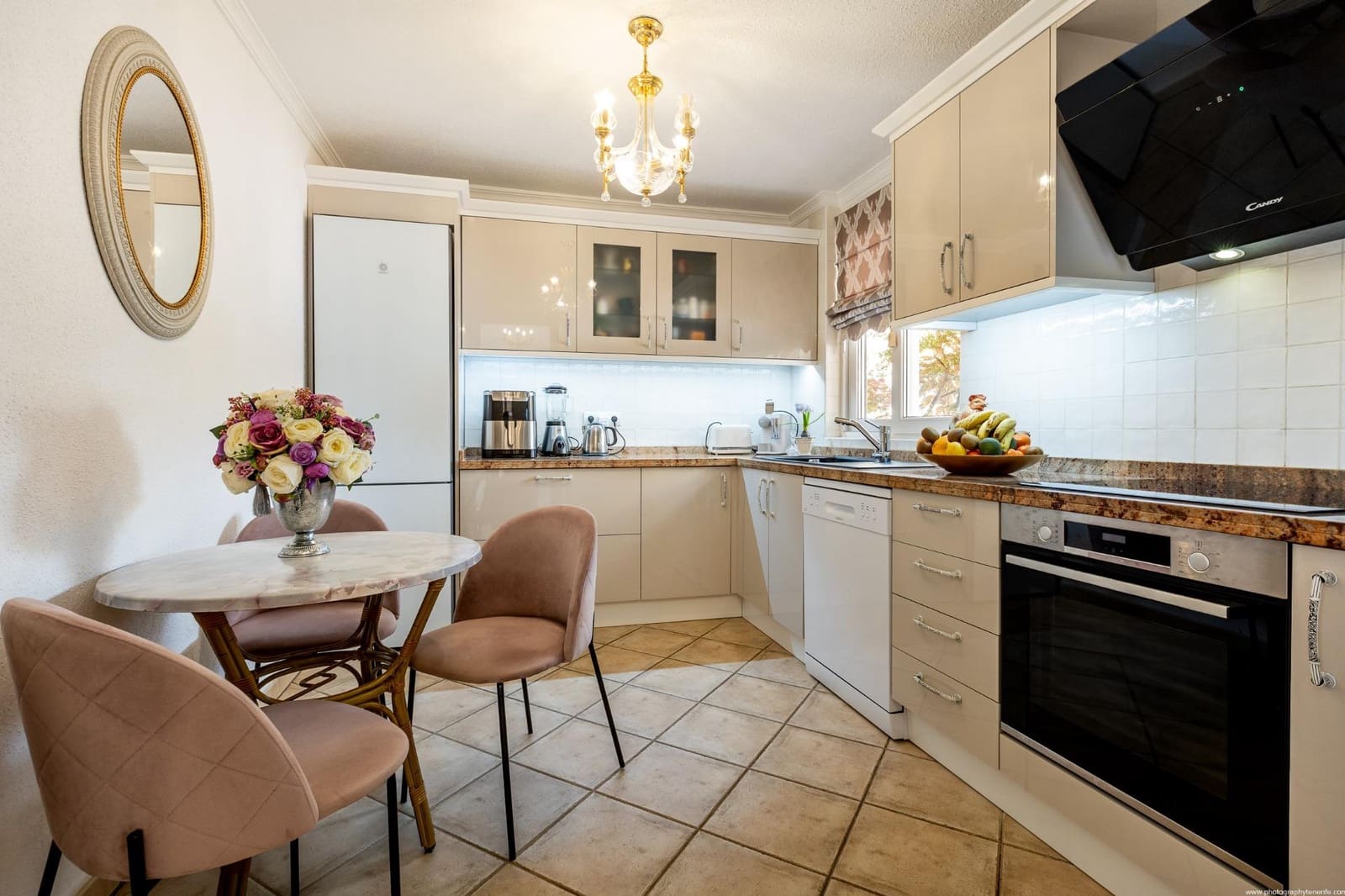 3 quarto Moradia para venda em Los Cristianos com piscina garagem - 950 000 € (Ref: 9648164)