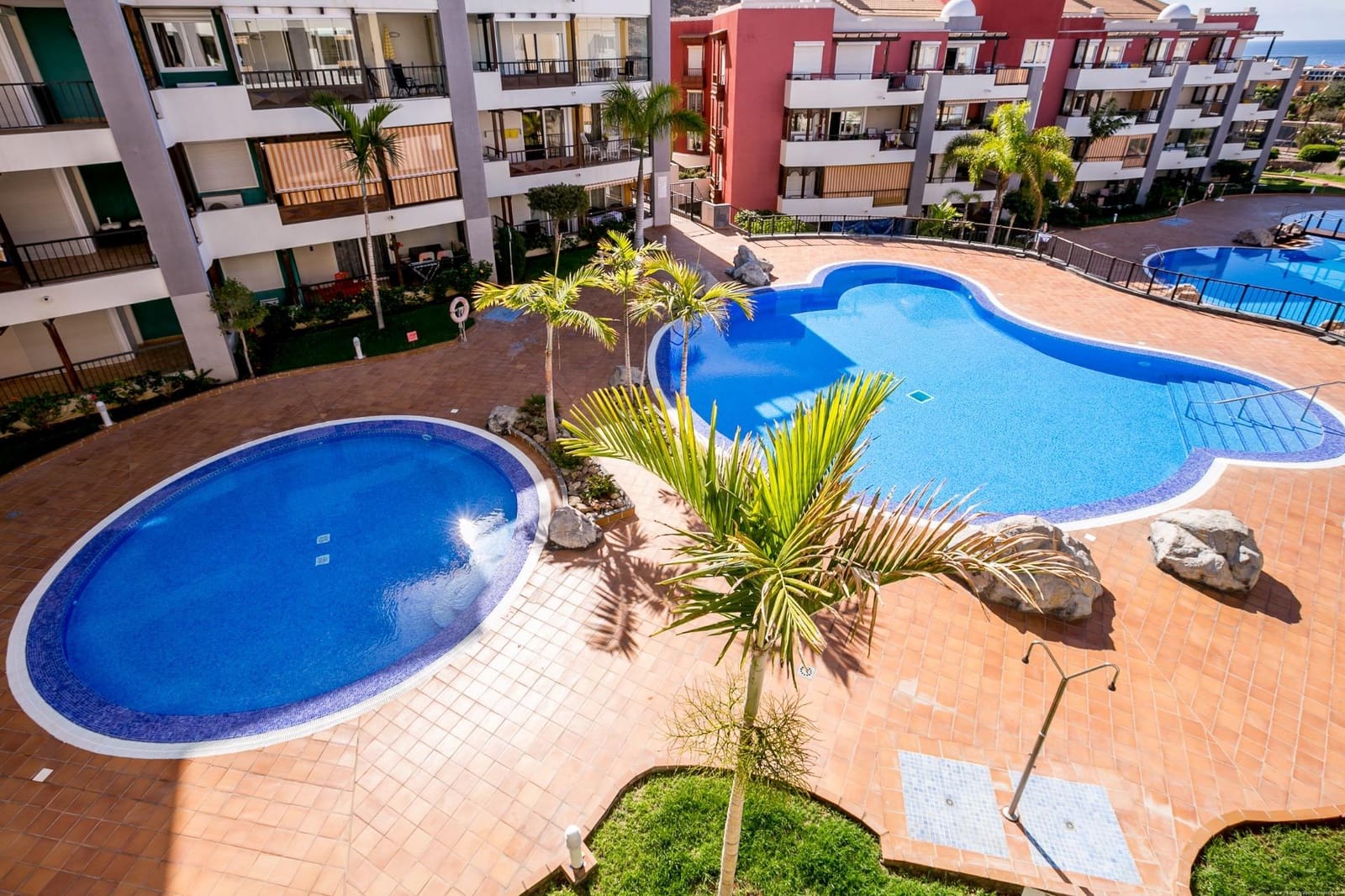 3 quarto Moradia para venda em Los Cristianos com piscina garagem - 950 000 € (Ref: 9648164)