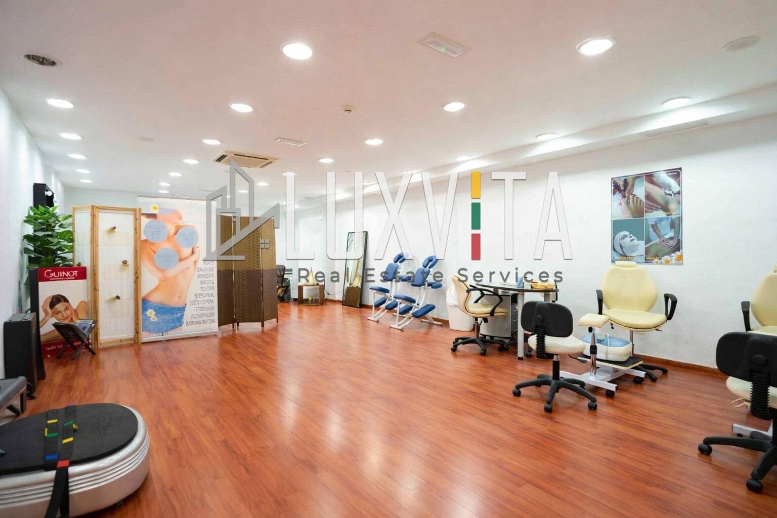 Local Comercial en Santa Cruz de Tenerife en alquiler - 1.457 € (Ref: 9677503)