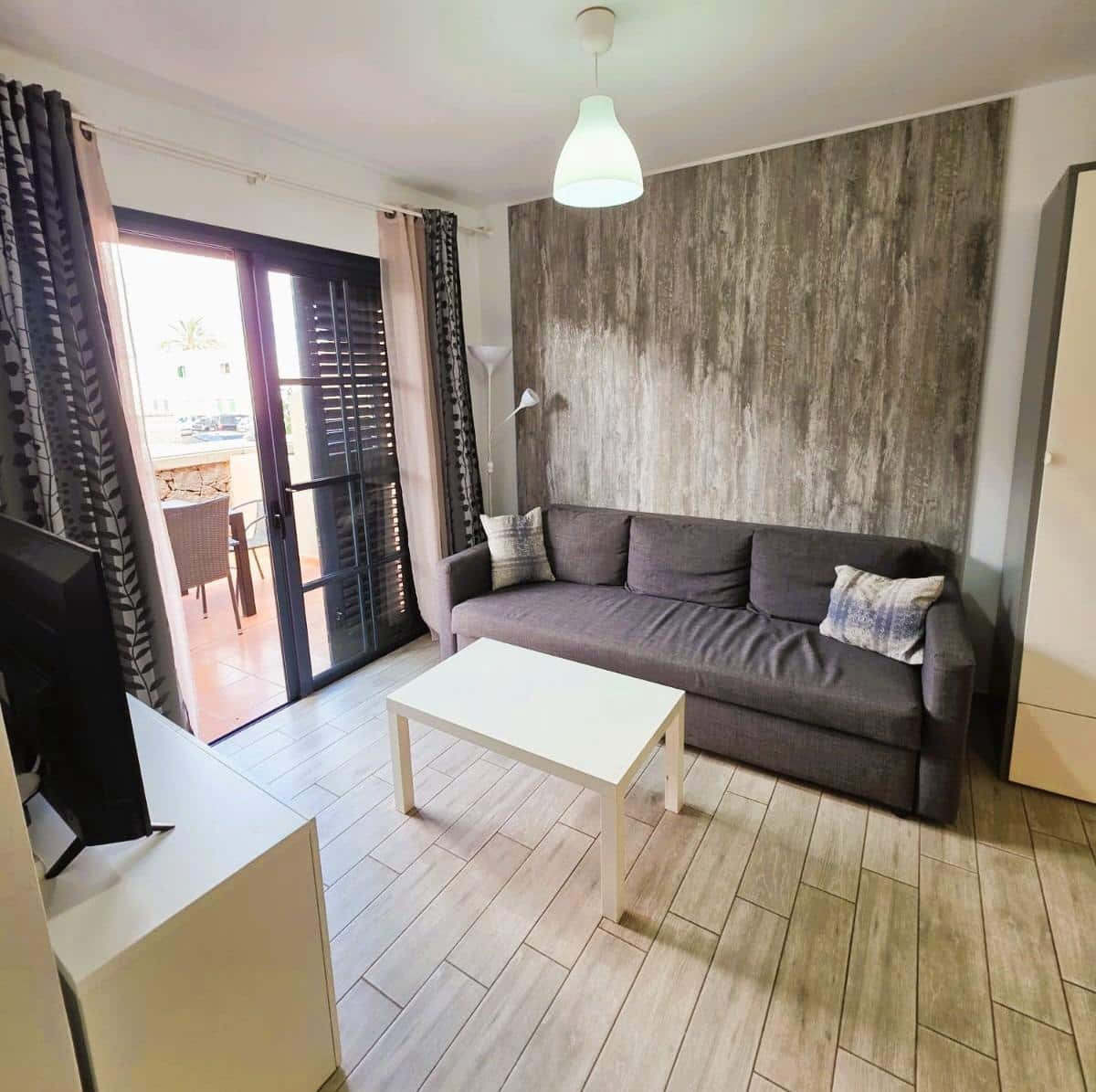 1 bedroom Apartment for sale in Arona with pool garage - € 220,000 (Ref: 9701653)